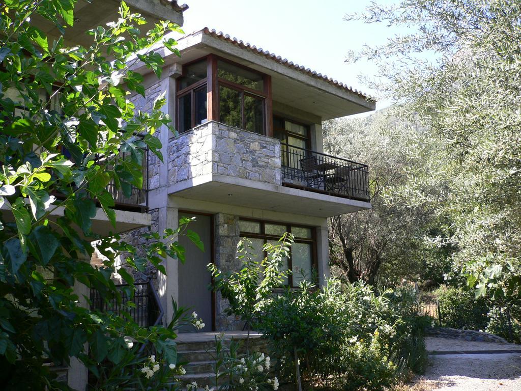 Studios Kyparissi & Spa Tiros Exterior photo