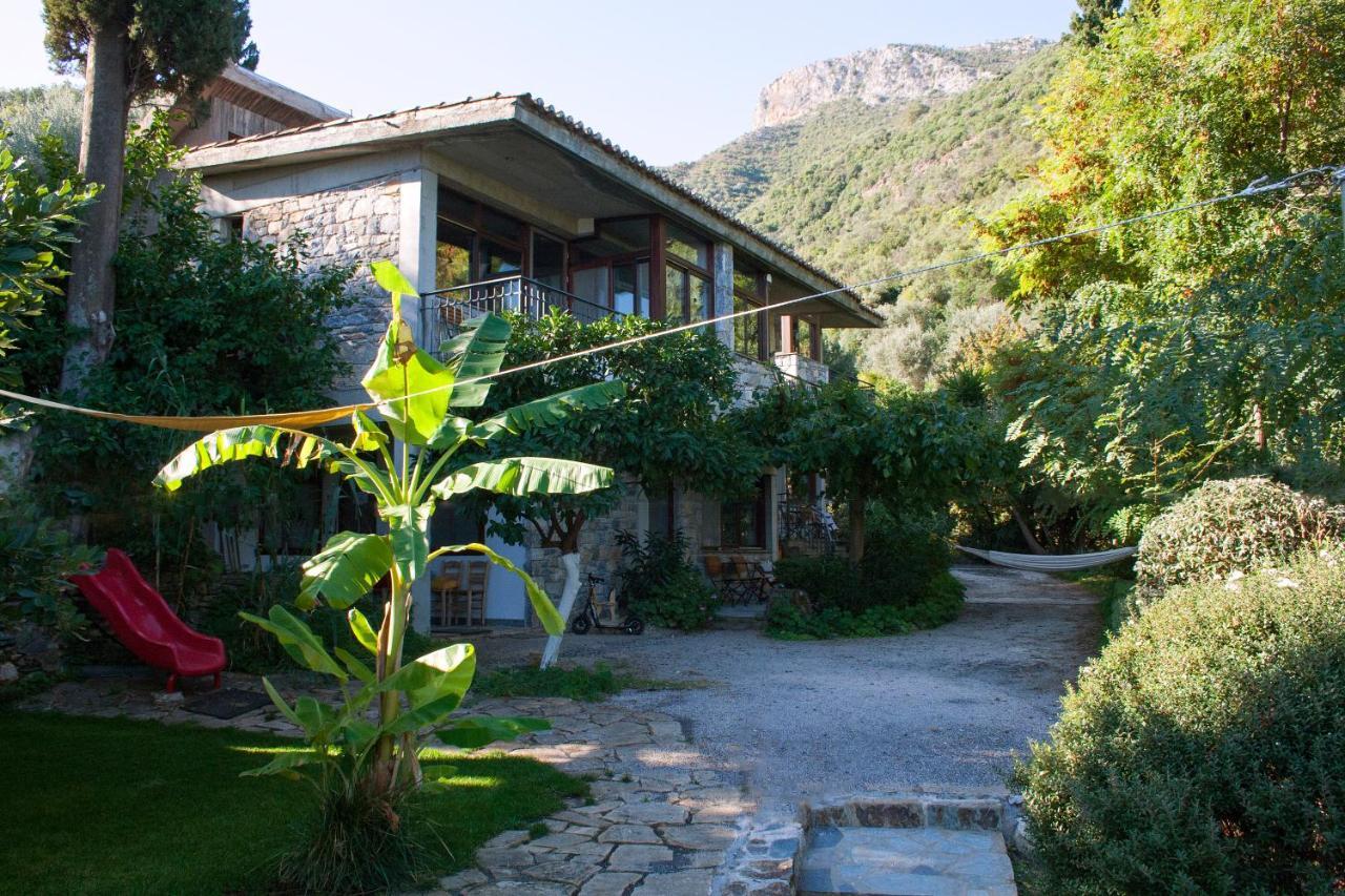 Studios Kyparissi & Spa Tiros Exterior photo